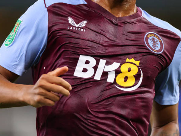 Jersey Aston Villa Dikritik Karena Cepat Lepek, Apa Solusinya?