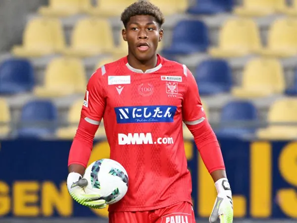 Zion Suzuki Akui Dirinya Sempat Didekati Manchester United