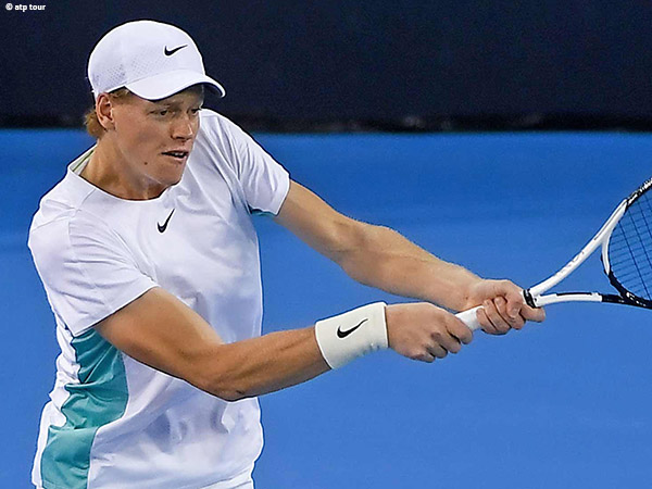 Holger Rune Gugur, Jannik Sinner Tampil Perkasa Di Beijing