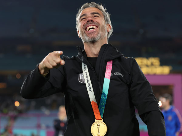 Jorge Vilda Bantah Tekan Hermoso untuk Remehkan Ciuman Rubiales