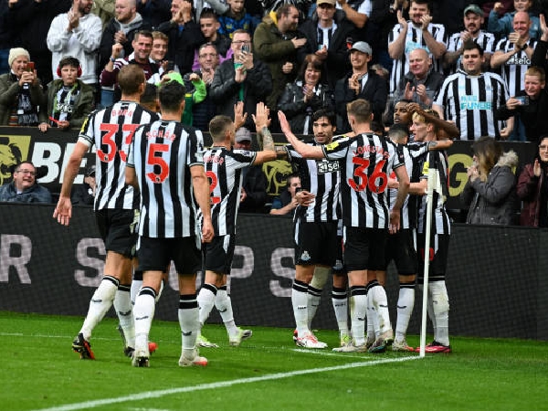 Coret Manchester City, Stuart Pearce Jagokan Newcastle Juara Premier League