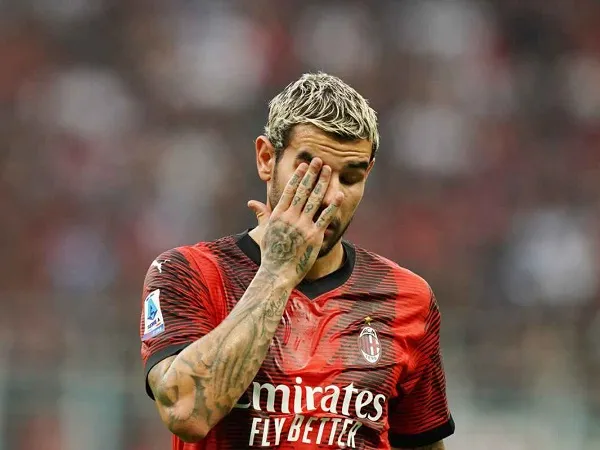 Jadi Kolektor Kartu Kuning, Theo Hernandez Diminta Lebih Dewasa