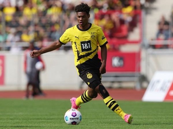 Julien Duranville Kembali Cedera, Kariernya di Dortmund Semakin Mundur