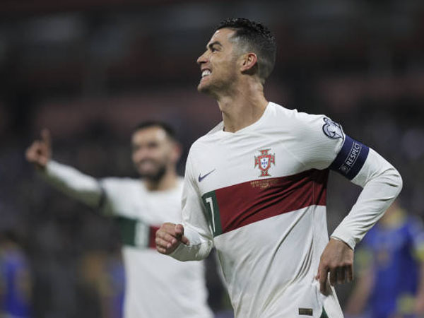 Cristiano Ronaldo Cetak Dua Gol, Portugal Bantai Bosnia-Herzegovina