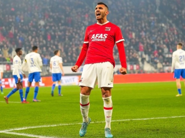 Ingin MoveOn dari Muani, Eintracht Frankfurt Ingin Boyong 2 Striker Anyar