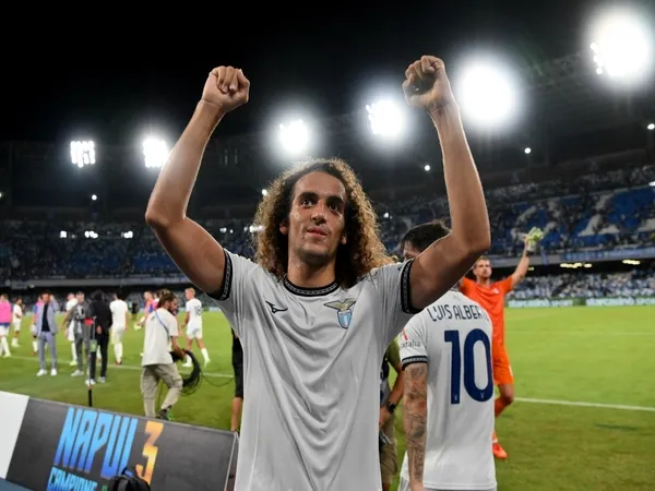 Matteo Guendouzi bercerita kalau sambutan yang ia dapatkan di Lazio jauh lebih hangat ketika saat ia membela Arsenal beberapa tahun lalu / via Getty Images