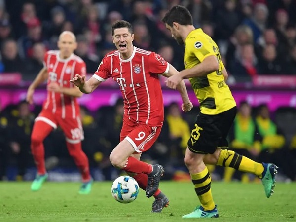 Meski Belum Adakan Pembicaraan, Bayern Munich Buka Peluang Kontrak Sokratis