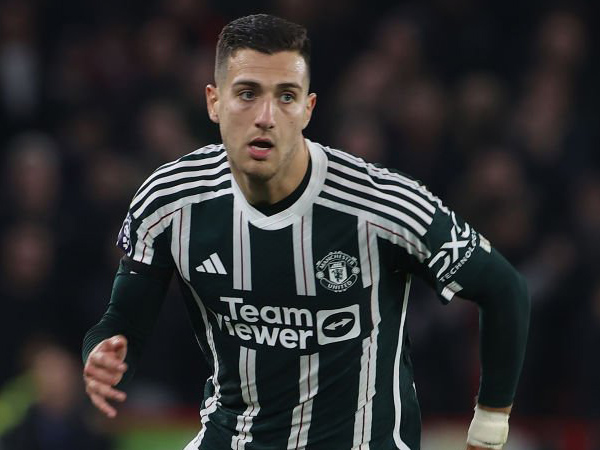 Diogo Dalot: Sir Bobby Charlton Sangat Layak Jadi Teladan