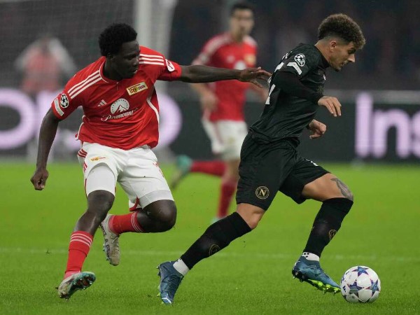 Bersikap Kurang Ajar ke Pelatih Saat Lawan Napoli, Union Skors David Fofana