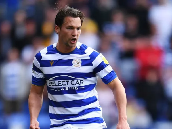Danny Drinkwater pensiun dari sepak bola profesional