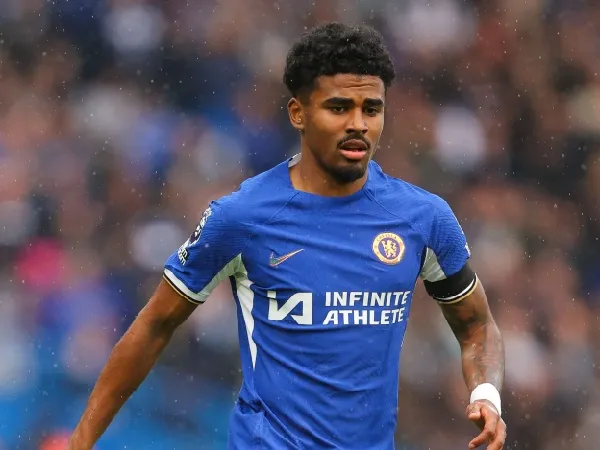 Burnley berusaha mendapatkan bek Chelsea, Ian Maatsen