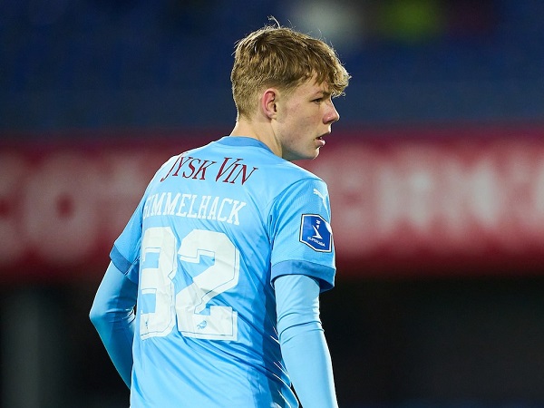 Alexander Simmehack Catatkan Gol di Laga Debutnya Bersama Milan