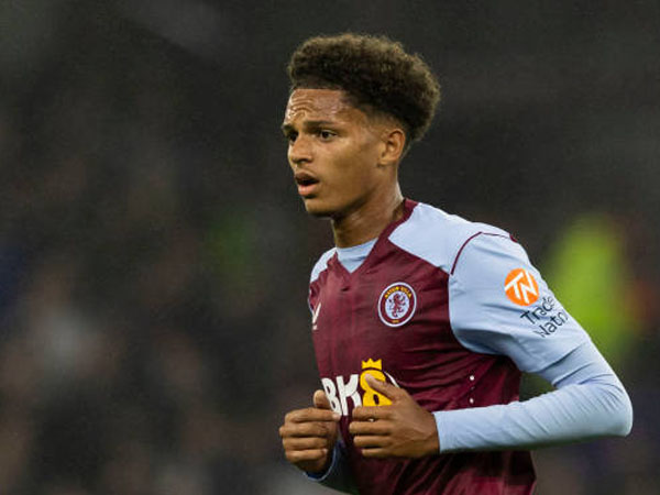 Aston Villa Resmi Perpanjang Kontrak Omari Kellyman