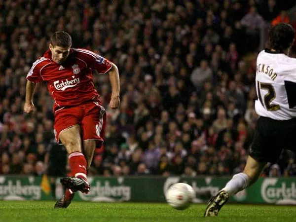 Kisah Hat-trick Steven Gerrard yang Melibatkan Liverpool dan Luton Town