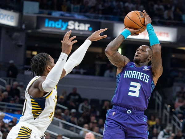 Steve Clifford Berharap Cedera Terry Rozier Tidak Parah