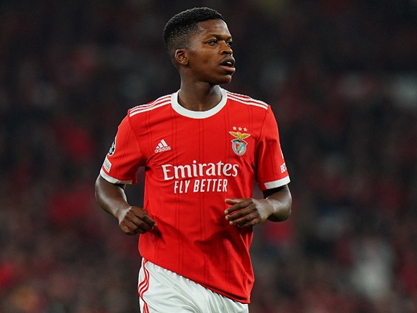 Barcelona Pertimbangkan Rekrut Gelandang Portugal Florentino Luis