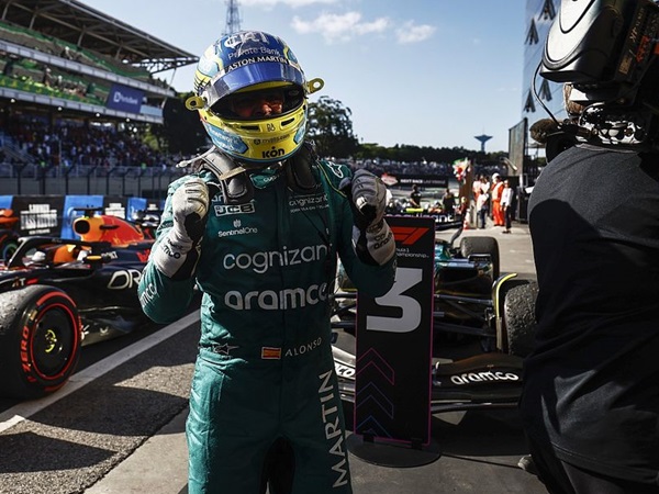 Duel dengan Perez Ingatkan Fernando Alonso Pada Schumacher