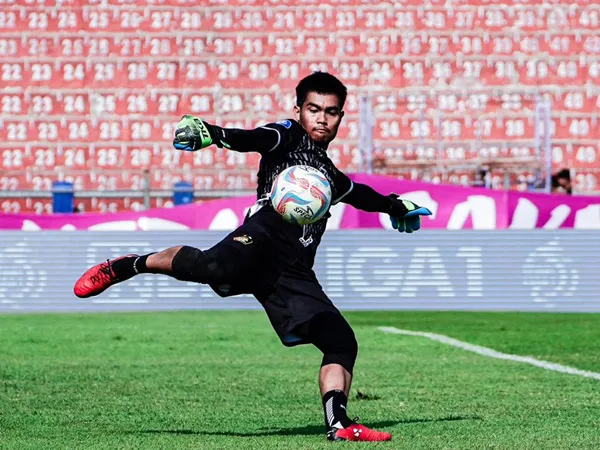 Persik Kediri lepas Kurniawan Kartika Ajie