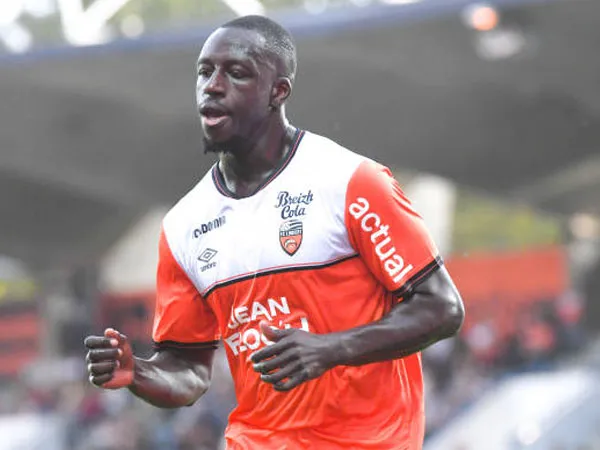 Gaji Tak Dibayar Selama Dua Tahun, Benjamin Mendy Gugat Manchester City