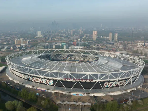 Banyak Sponsor Bersaing Dapatkan Hak Penamaan Stadion West Ham United