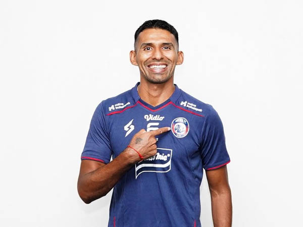 Arema FC Resmikan Penyerang Timnas Bolivia Sebagai Suksesor Gustavo Almeida