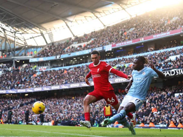 Tahan Serangan Berbahaya Jeremy Doku, Trent Alexander-Arnold Dapat Pujian