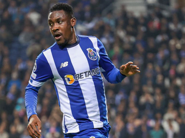 Butuh Bek Baru, West Ham Intip Peluang Rekrut Zaidu Sanusi