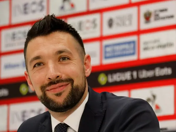 Pelatih OGC Nice Francesco Farioli