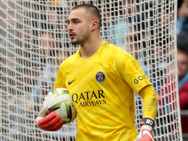 Bahagianya Arnau Tenas Catat Debut Manis di Paris Saint-Germain
