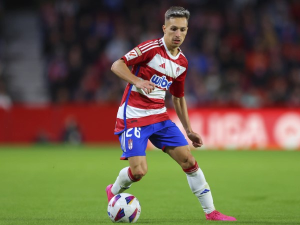 Bayern Munich Resmi Datangkan Bryan Zaragoza dari Granada