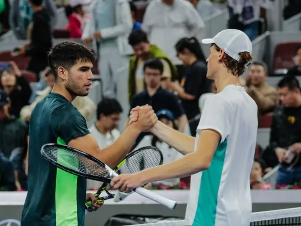 Menurut Cameron Norrie, Carlos Alcaraz Akan Lebih Baik Daripada Jannik Sinner