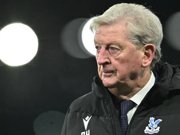 Jelang Hadapi Liverpool, Situasi Roy Hodgson Berada di Bawah Tekanan