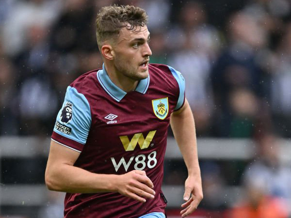 Performa Burnley Masih Naik Turun, Begini Komentar Jacob Bruun Larsen