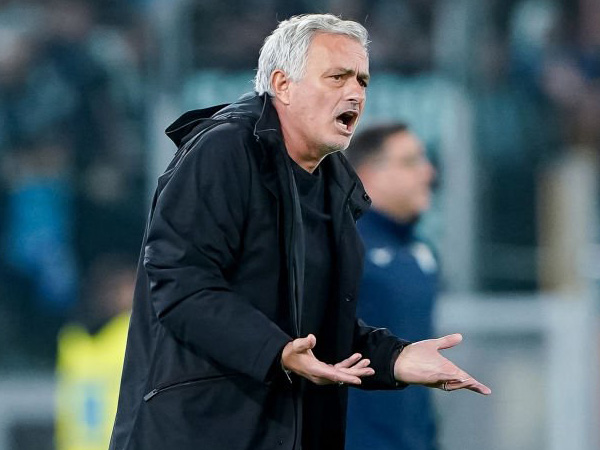 Ditanya Jaksa FIGC, Jose Mourinho: Saya Nggak Pernah Menyinggung Wasit