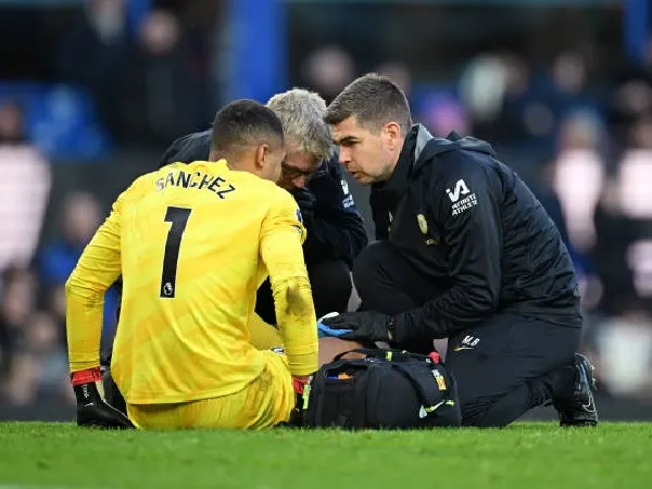 Robert Sanchez dan Marc Cucurella menambah daftar cedera Chelsea