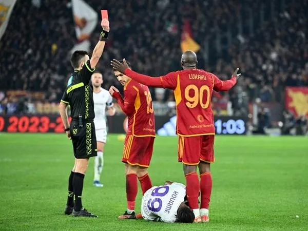 Video Tekel Horor Yang Bikin Romelu Lukaku Langsung Dikartu Merah