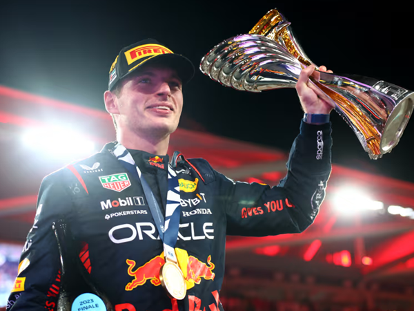 Legenda F1 Ini Sebut Dominasi Max Verstappen Mirip dengan Hamilton