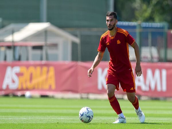 Alami Cedera Otot, Houssem Aouar Harus Absen Hingga 1 Bulan