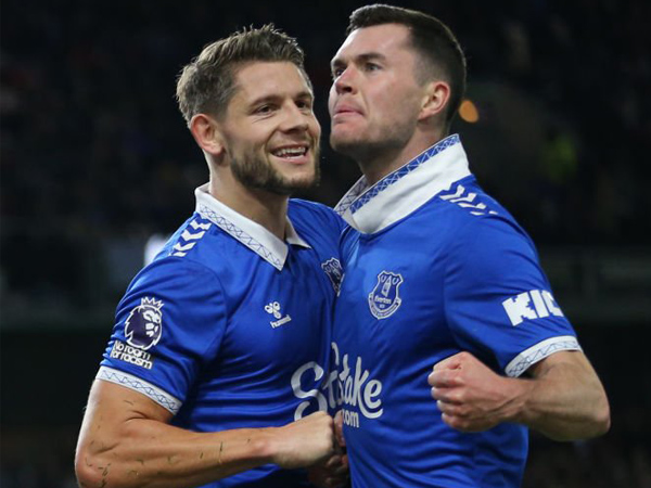 Paul Robinson Puji Kebangkitan Everton di Bawah Arahan Sean Dyche