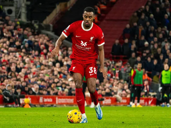 Pepijn Lijnders Beri Kabar Terbaru Tentang Cedera Ryan Gravenberch