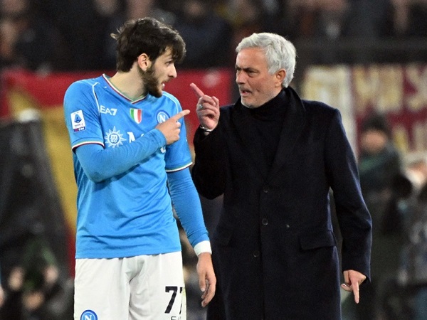 Momen Jose Mourinho Semprot Kvicha Kvaratskhelia dan Victor Osimhen