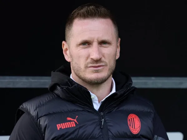AC Milan Tidak tertarik Promosikan Ignazio Abate ke Tim Senior