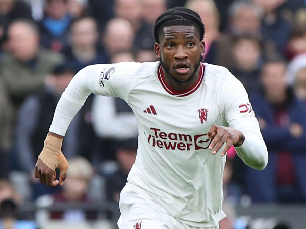 Ini Alasan Willy Kambwala Jadi Starter Saat MU Hadapi West Ham