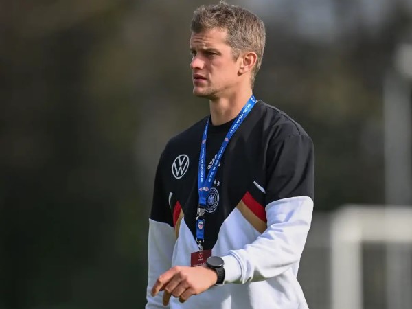 Setelah Sahin, Kini Borussia Dortmund Juga Ingin Kembali Panggil Sven Bender