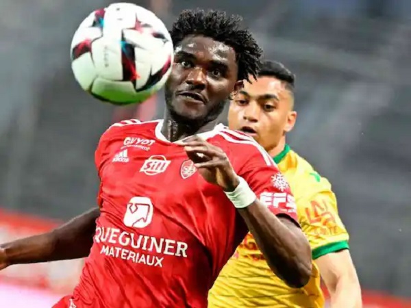 Bersaing Dengan Monaco dan Porto, Milan Sulit Dapatkan Lilian Brassier