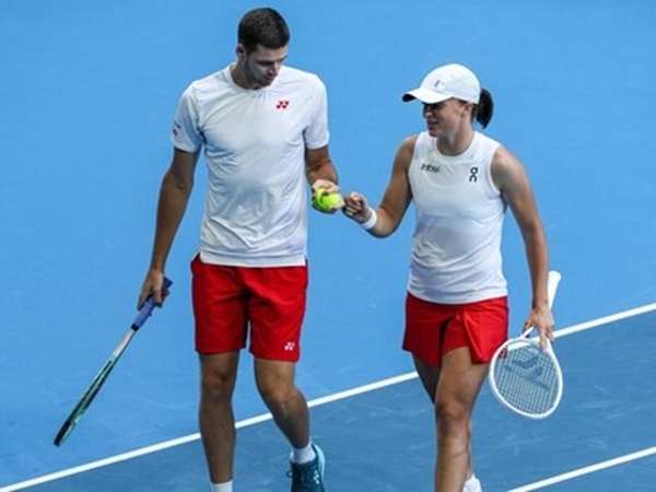 Iga Swiatek Dan Hubert Hurkacz Antar Polandia Ke Perempatfinal United Cup