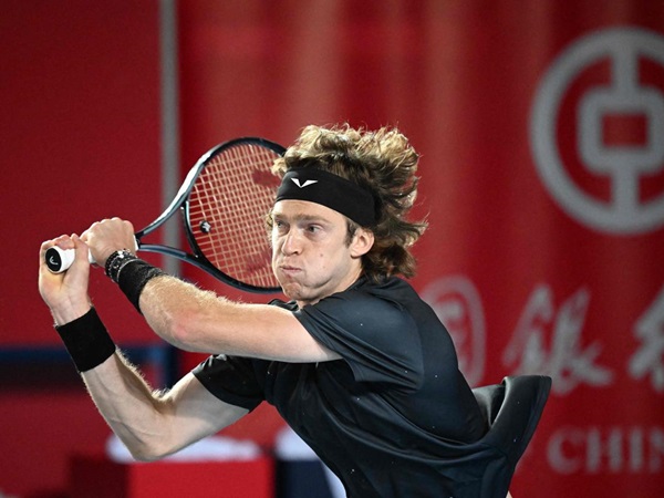 Laga Sengit Sambut Andrey Rublev Di Hong Kong