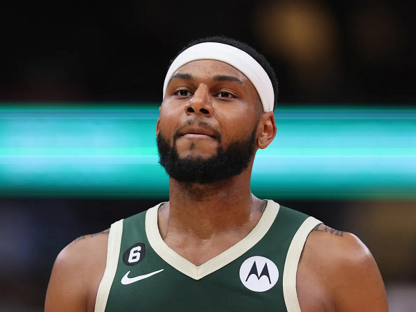 Milwaukee Bucks Putuskan Berpisah Dengan Marques Bolden