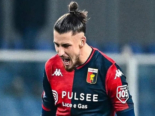 Napoli Coba Salip Tottenham Untuk Dapatkan Radu Dragusin