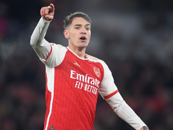 Napoli Identifikasi Jakub Kiwior dan Malang Sarr